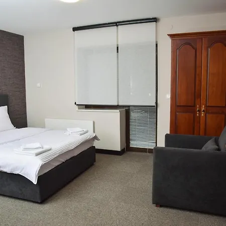 Mramor Bed & Breakfast Brzeće